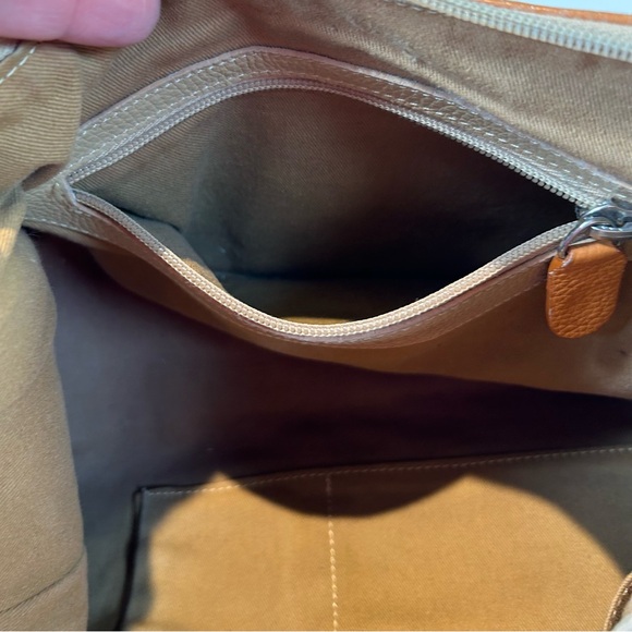 Two Tone Tan Leather Baguette Shoulder Bag - Picture 10 of 16